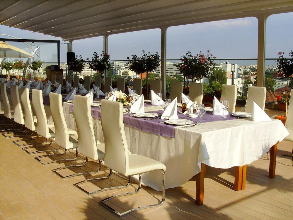 Marshal Garden Hotel Bucharest Exterior photo The Sky Bar
